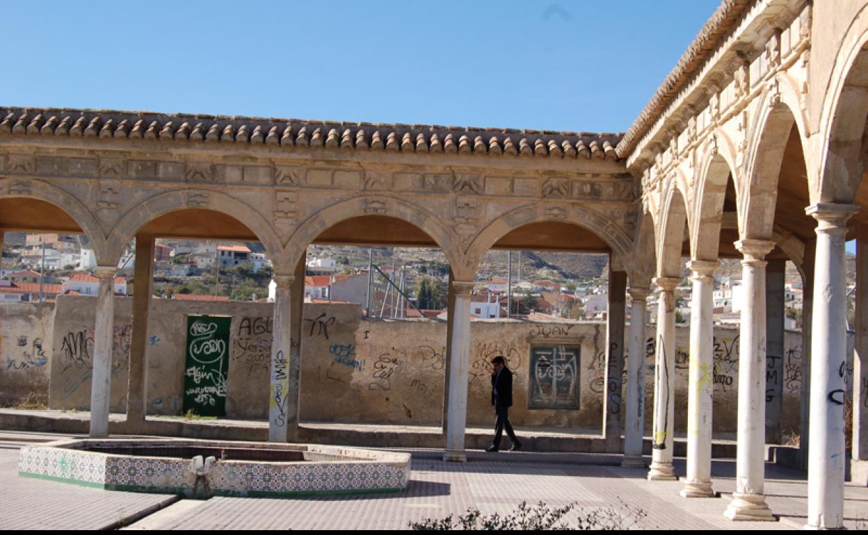 El Claustro De Lo Que Fue El Convento De San Francisco Incluido En La